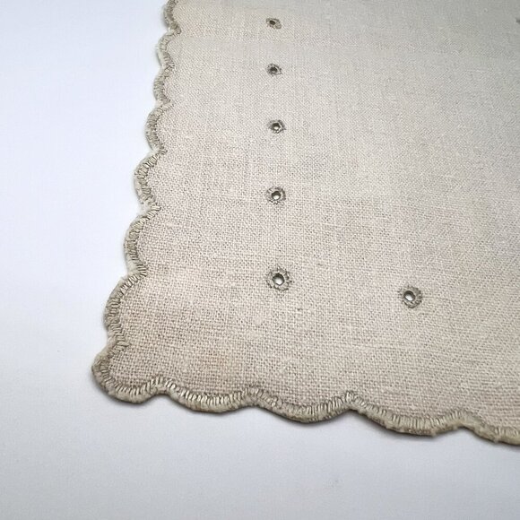 Vintage Linen Doily Beige Embroidered Scalloped Edge Rectangular Cutwork - Picture 7 of 10